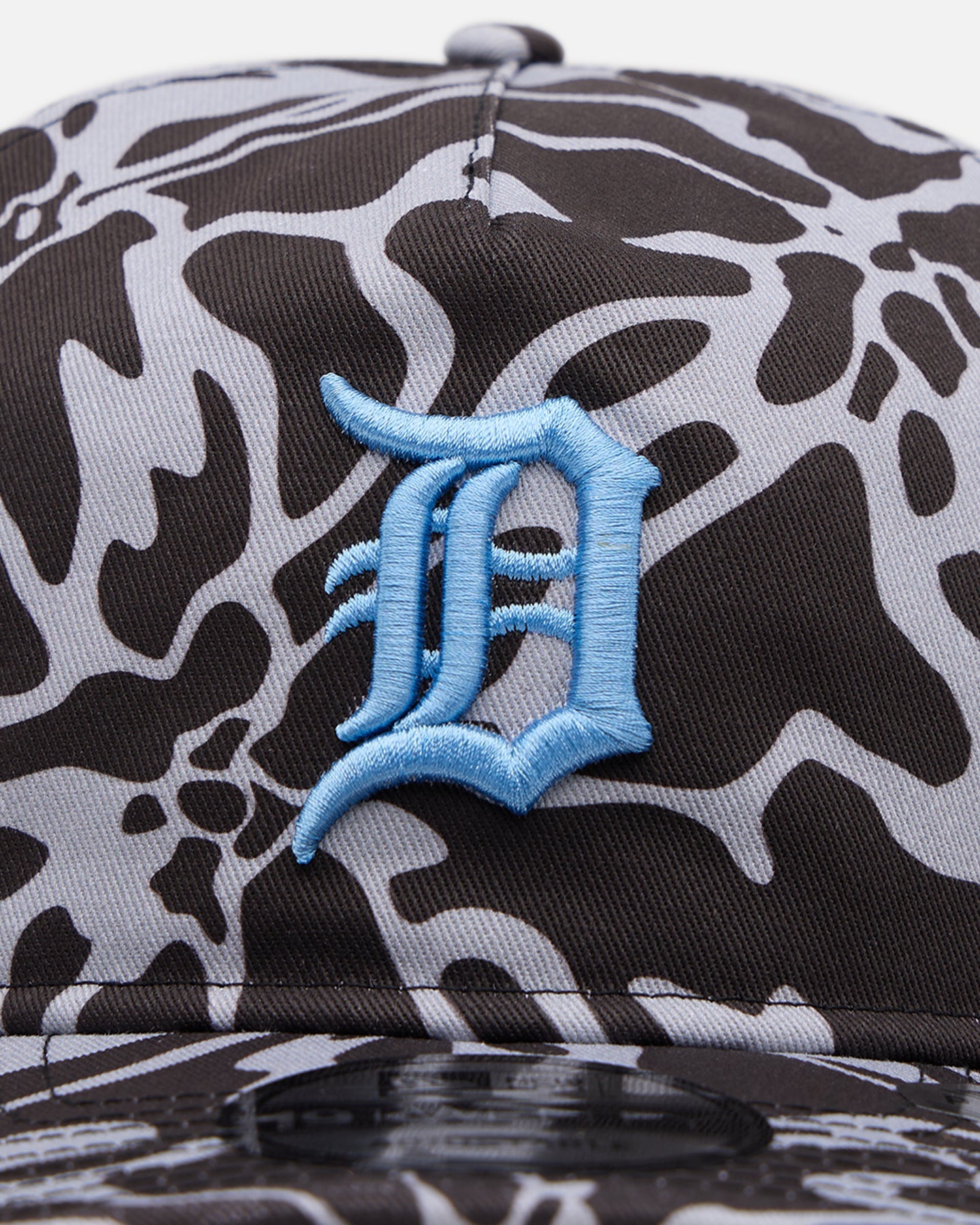 New Era Detroit Tigers 'Brushed Cotton' 19TWENTY Strapback Black/Light Blue