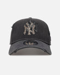 New Era New York Yankees 'Patent Leather' 9FORTY A-Frame Strapback Washed Black