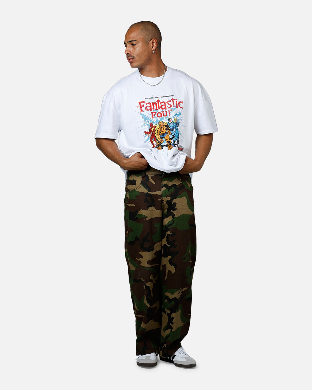 73Studio Marvel Fantastic Four Group Vintage T-Shirt White