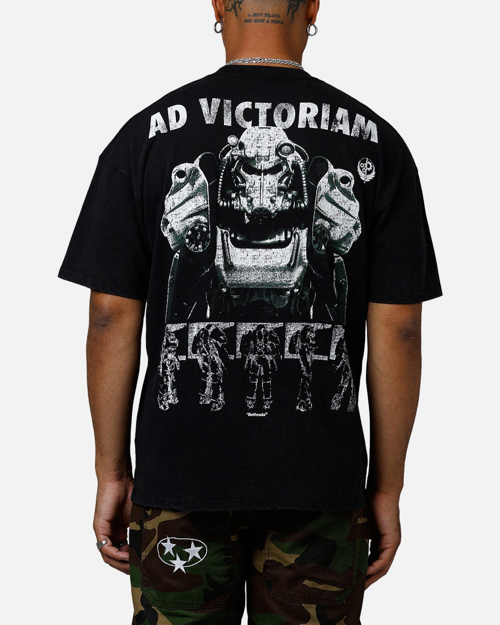 73Studio X Fallout '15 Fallout 4 Vintage T-Shirt Off Black