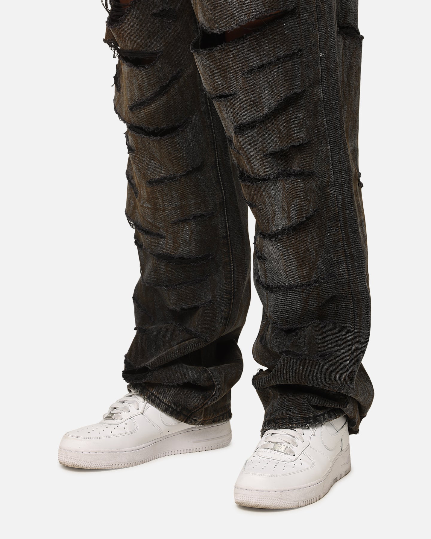 MNML Ultra Baggy Thrashed Denim Jeans Black