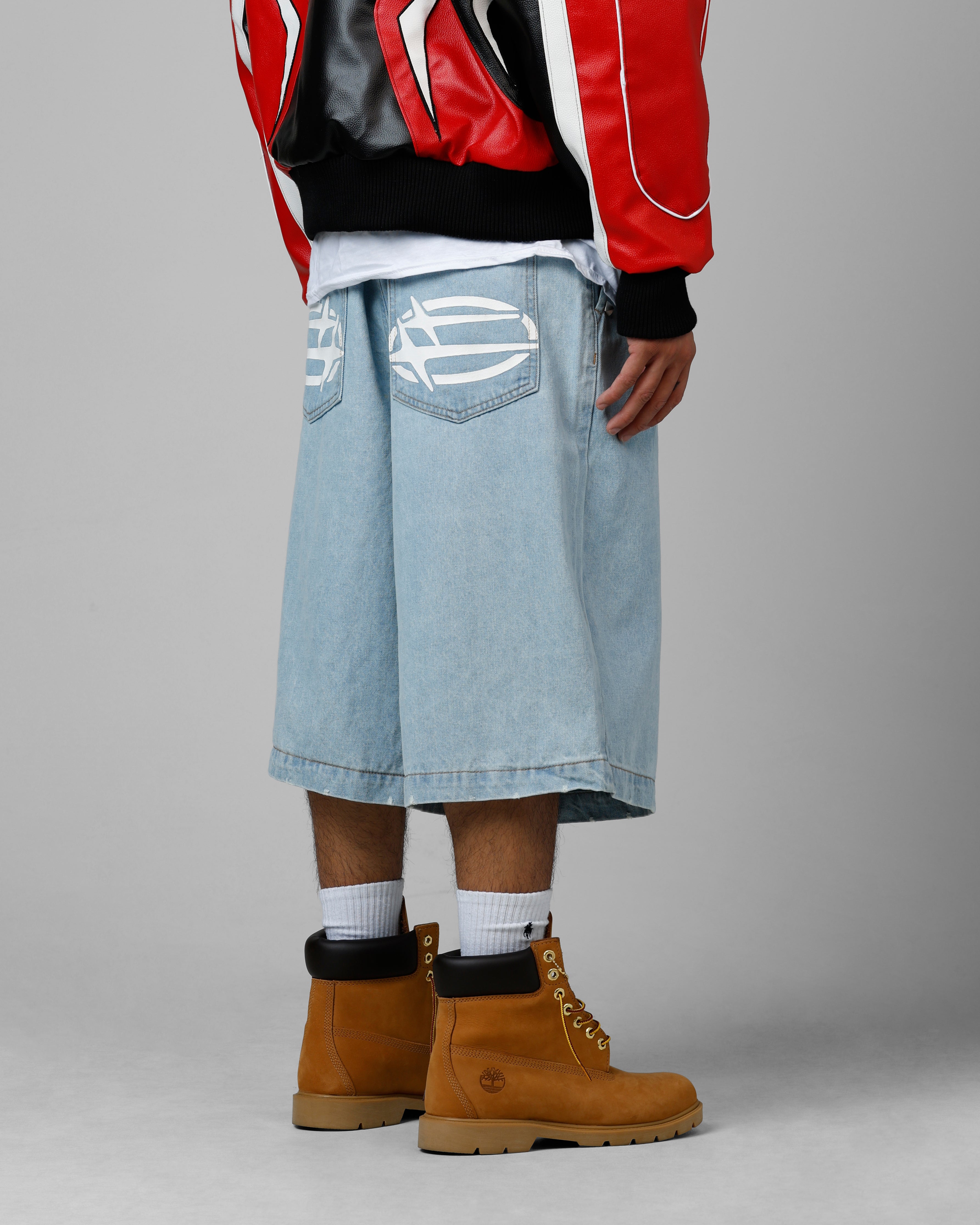 Loiter 3 Quarter Shorts Light Wash