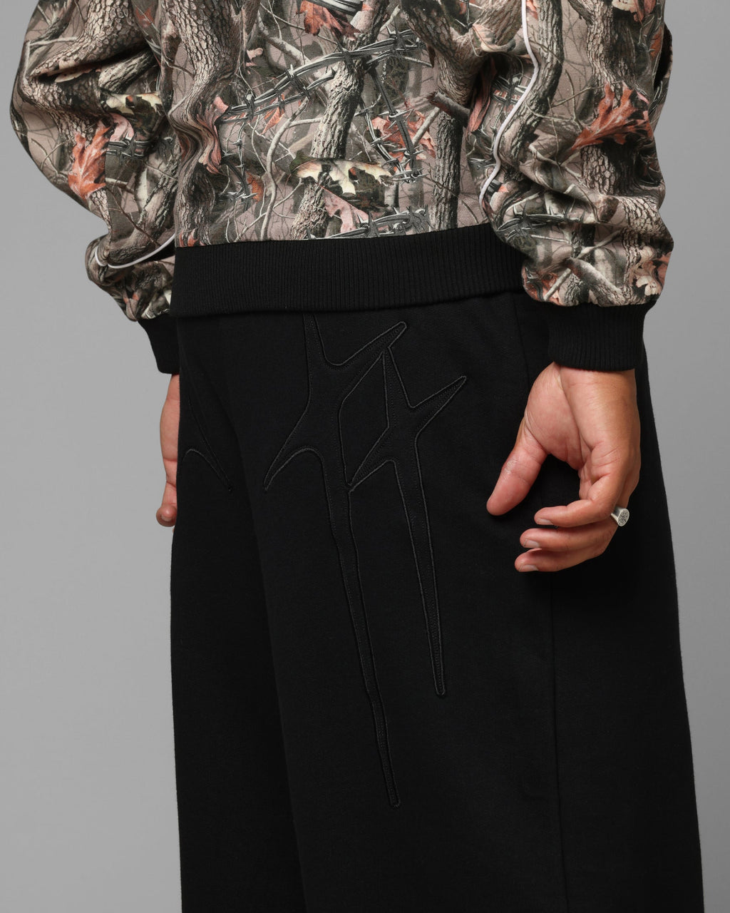 Loiter Ultra Hybrid Sweatpants Black