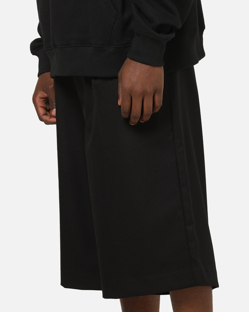 Carre Heritage Pleated Shorts Black