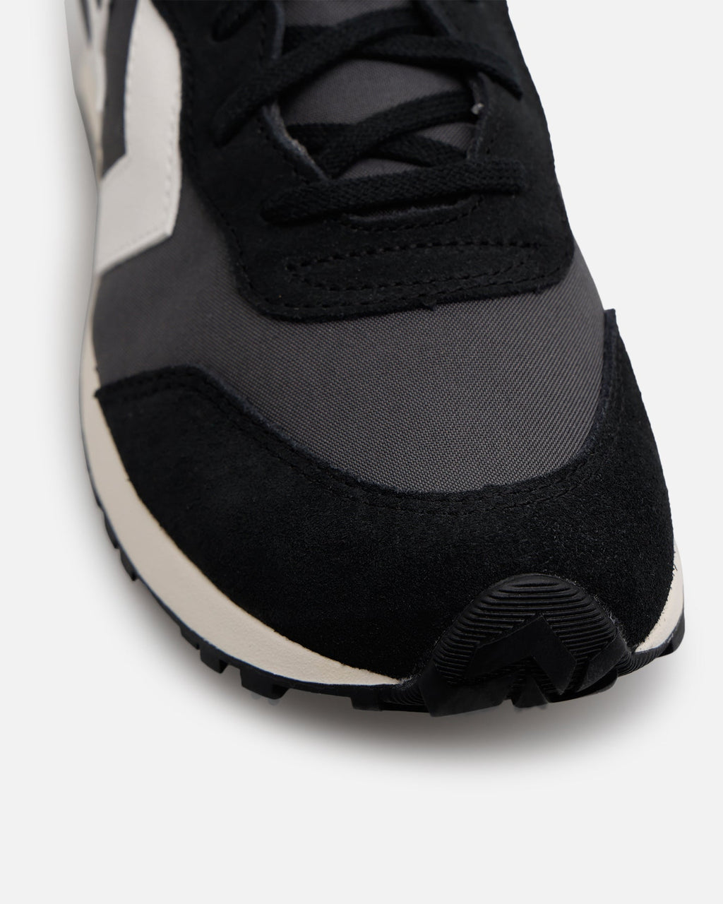 Converse Omega Trainer Black/White